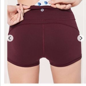 Lululemon In Movement Short *Everlux 2.5"